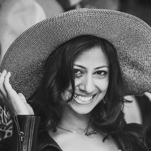 Meet your Posher, Yasneen - Picture 1 of 1